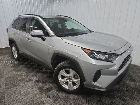 Used 2021 Toyota RAV4 LE AWD/4WD image 7
