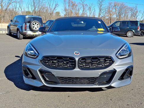 Used 2023 BMW Z4 M40i w/ Premium Package image 5