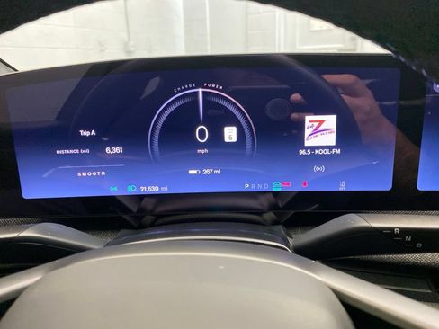 Used 2024 Lucid Air Pure RWD image 11