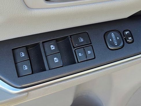 Used 2017 Toyota Camry LE image 13