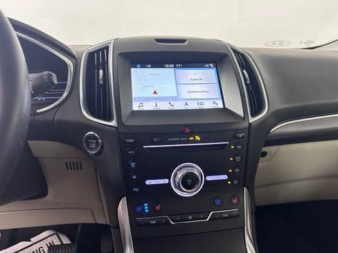 Used 2019 Ford Edge Titanium w/ Equipment Group 301A AWD/4WD image 29
