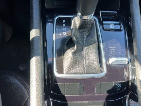 Used 2025 Jeep Compass Limited image 39