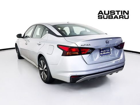 Used 2022 Nissan Altima 2.5 SV FWD image 5