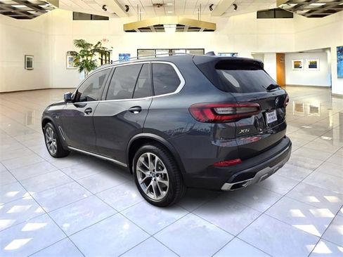 Used 2022 BMW X5 xDrive45e image 5