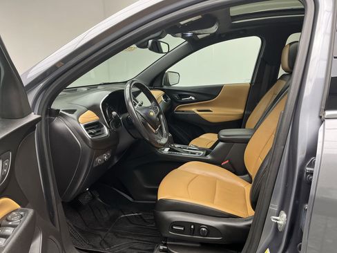 Used 2018 Chevrolet Equinox Premier image 3