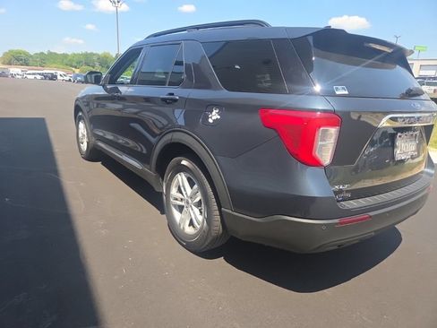 Used 2022 Ford Explorer XLT RWD image 5