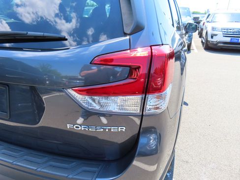 Used 2021 Subaru Forester Premium AWD/4WD image 10