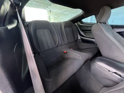 Used 2019 Ford Mustang Coupe RWD image 18