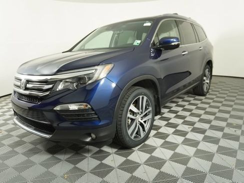 Used 2017 Honda Pilot Elite image 3