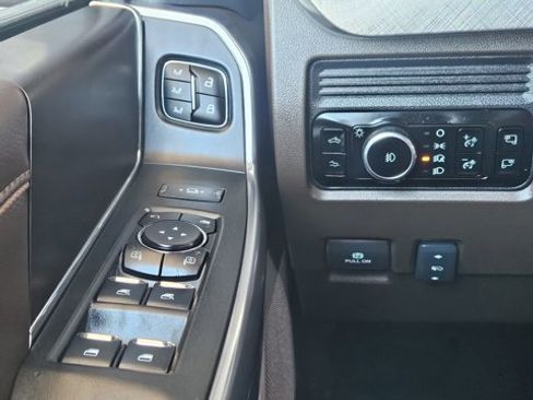 Certified 2025 Ford F250 King Ranch w/ Chrome Package image 29