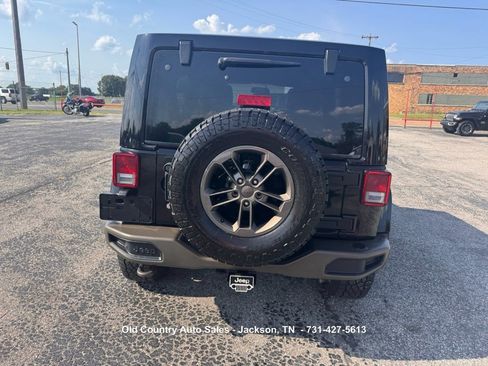 Used 2016 Jeep Wrangler Unlimited Sahara AWD/4WD image 7