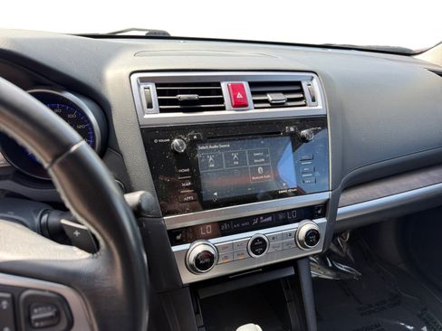 Used 2015 Subaru Outback 2.5i Limited AWD/4WD image 12