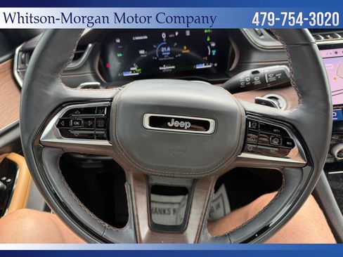 Used 2023 Jeep Grand Cherokee Summit w/ Advanced Protech Group IV AWD/4WD image 13