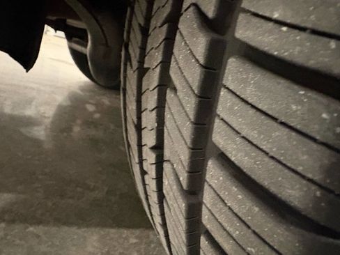 Used 2002 Ford Thunderbird Deluxe image 19