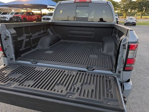 Used 2025 Nissan Frontier PRO-4X AWD/4WD image 30