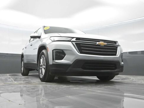 Used 2022 Chevrolet Traverse LT image 30