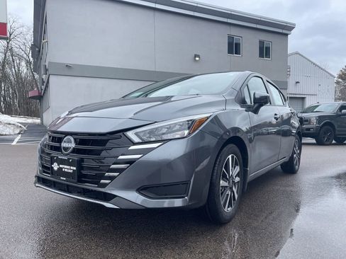 New 2025 Nissan Versa SV w/ Trunk Package image 1