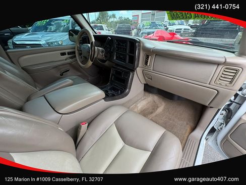 Used 2006 GMC Sierra 1500 Denali w/ Onstar Plus Package AWD/4WD image 29