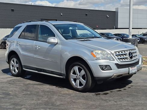 Used 2009 Mercedes-Benz ML 350 2WD image 3