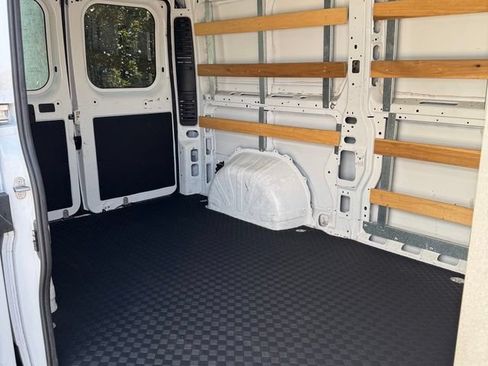 Used 2025 RAM ProMaster 2500 w/ U-Haul Equipment Group FWD image 14