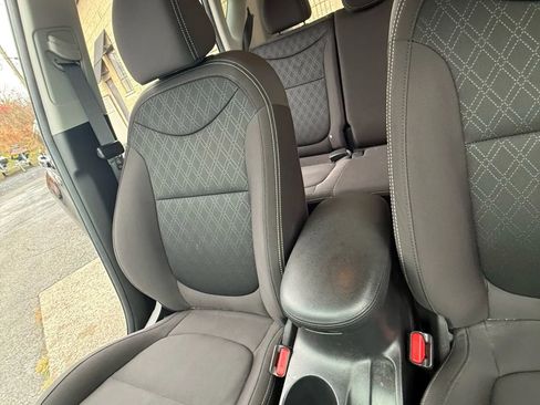 Used 2018 Kia Soul image 29