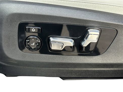 New 2026 BMW X5 sDrive40i w/ M Sport Package image 25