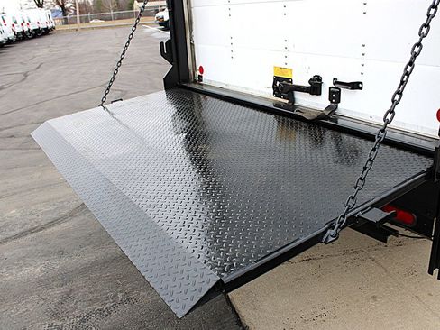 Used 2019 Isuzu NPR image 14