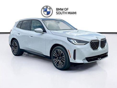 New 2025 BMW X3 xDrive30i w/ Convenience Package image 1