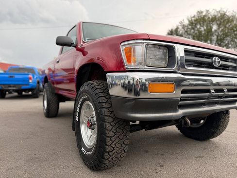 Used 1993 Toyota Pickup Deluxe AWD/4WD image 71