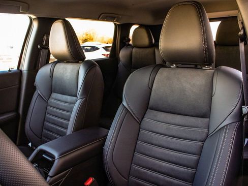 New 2026 Mitsubishi Outlander SE image 32