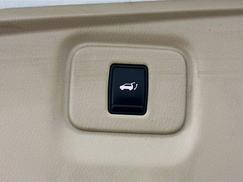 Used 2014 Nissan Pathfinder SL w/ Trailer Tow Package image 31