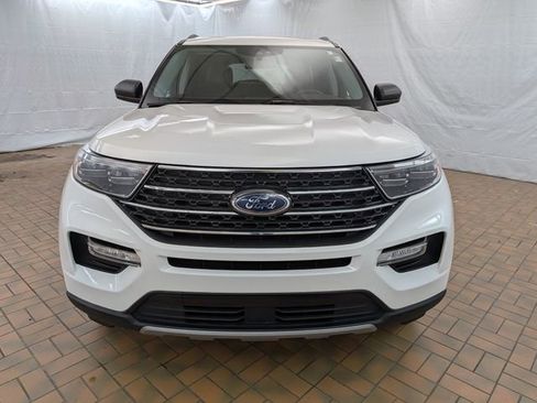 Certified 2022 Ford Explorer XLT w/ Equipment Group 202A AWD/4WD image 2