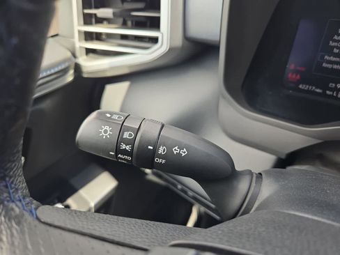 Used 2023 Toyota Tundra Platinum w/ Advanced Package image 27