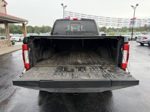 Used 2017 Ford F250 Platinum w/ Platinum Ultimate Package AWD/4WD image 6