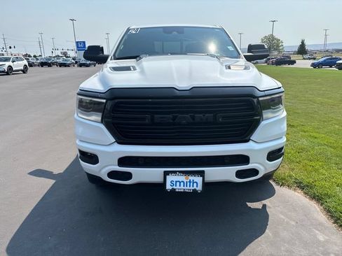 Used 2024 RAM 1500 Laramie AWD/4WD image 9