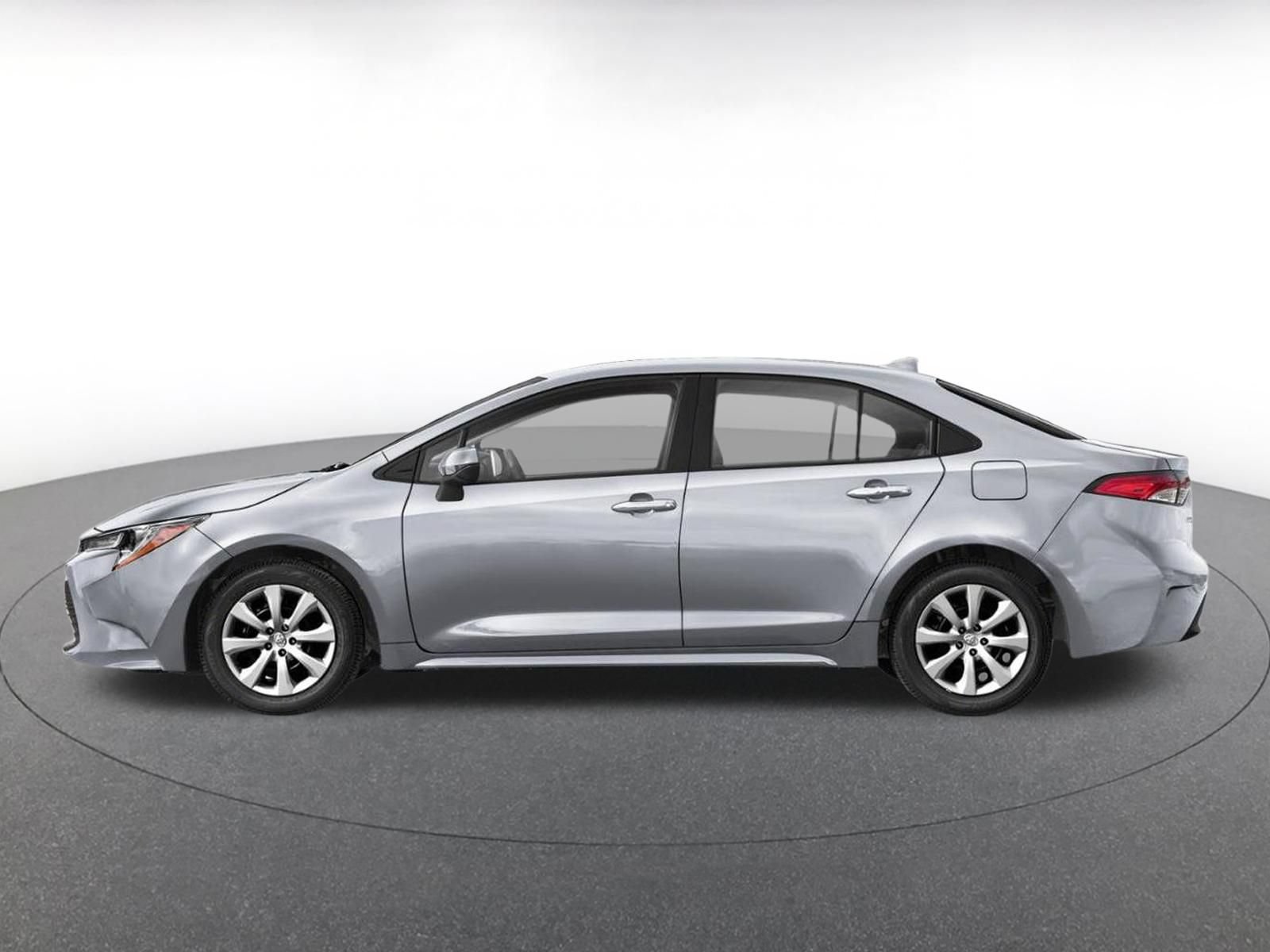 Used 2024 Toyota Corolla LE FWD image 3