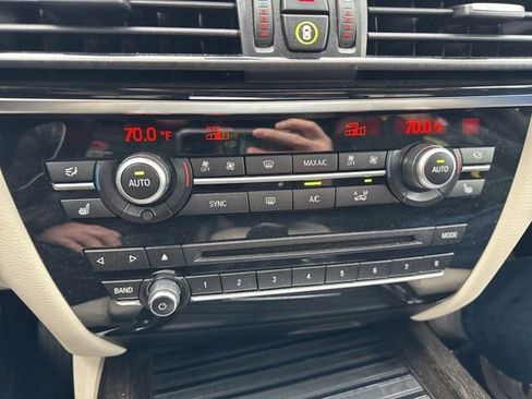 Used 2017 BMW X5 xDrive40e image 10