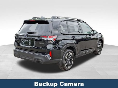 Used 2025 Subaru Forester Premium AWD/4WD image 7
