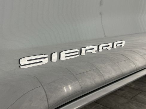 New 2026 GMC Sierra 1500 SLE image 32