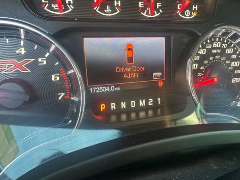 Used 2013 Ford F150 FX4 w/ FX Appearance Pkg image 9