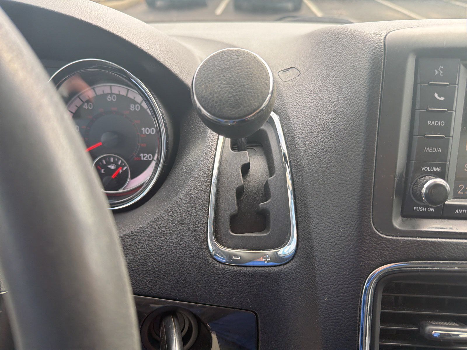 Used 2020 Dodge Grand Caravan SE FWD image 17