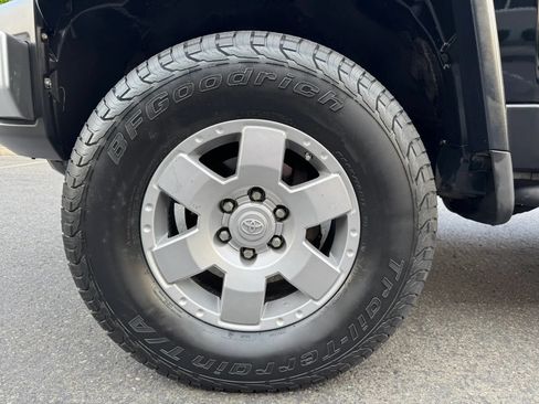 Used 2010 Toyota FJ Cruiser 4WD image 18