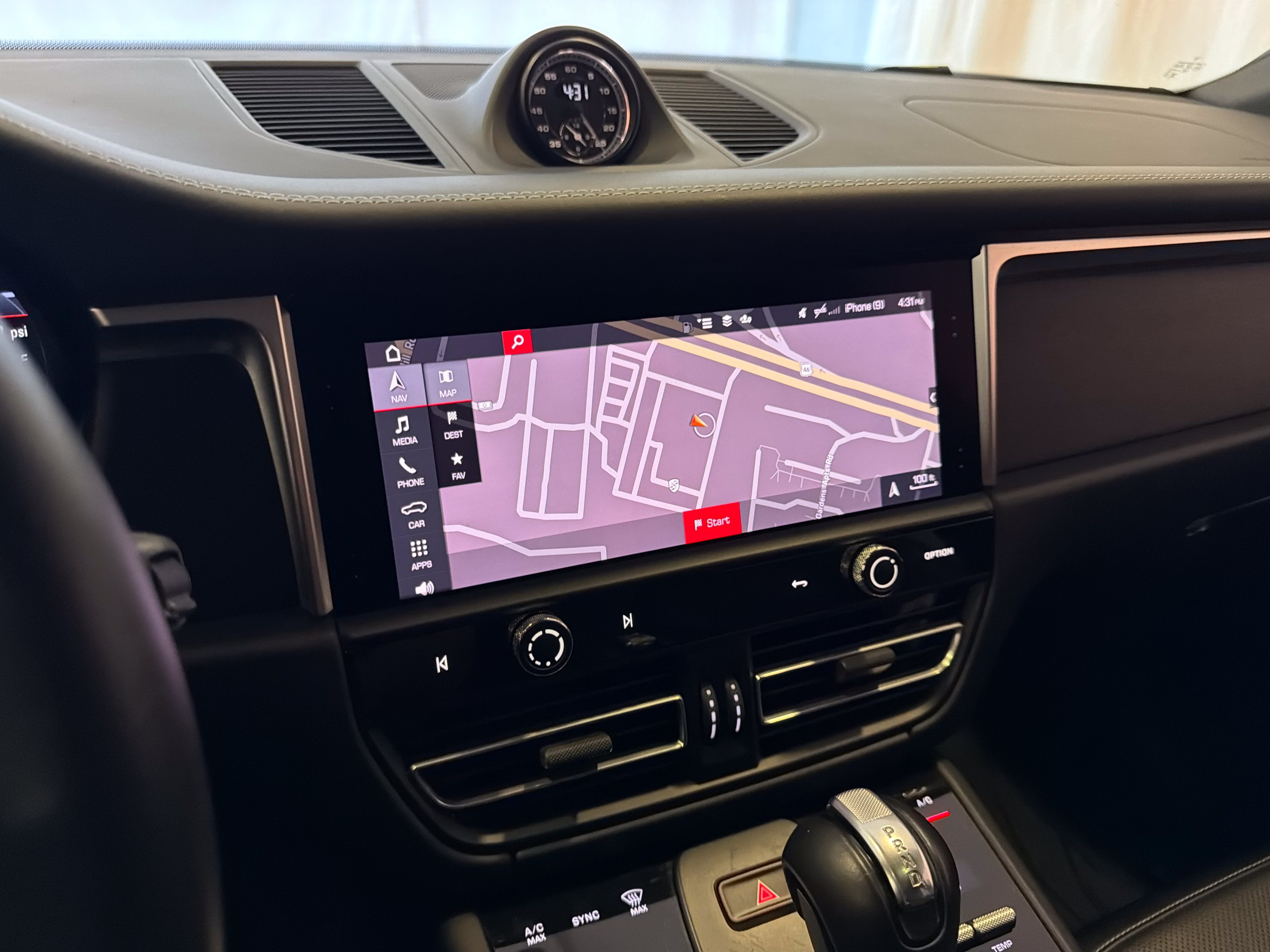 Certified 2024 Porsche Macan GTS AWD/4WD image 23