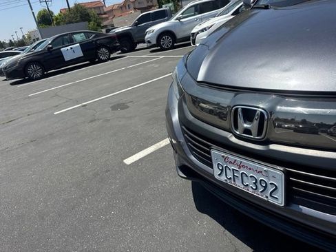 Used 2021 Honda HR-V EX image 1