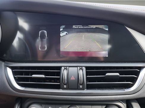 New 2025 Alfa Romeo Giulia Intensa w/ Driving Assist Package image 15