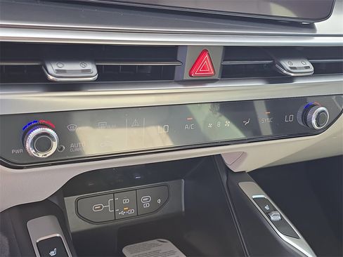 New 2026 Kia Sorento S image 26