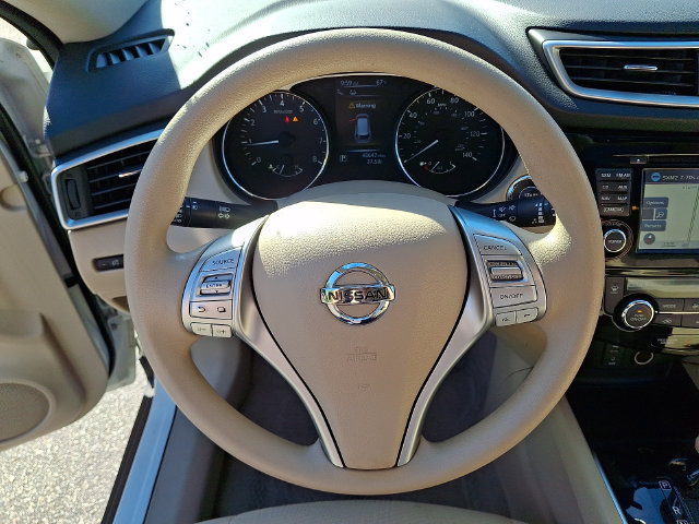 Used 2015 Nissan Rogue SV w/ SV Premium Package FWD image 19