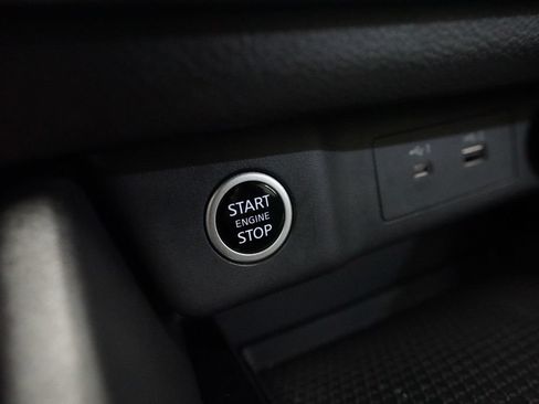 Used 2023 Nissan Rogue S AWD/4WD image 29