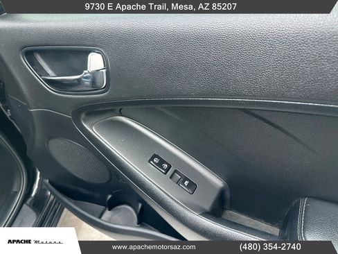 Used 2016 Kia Forte EX image 32