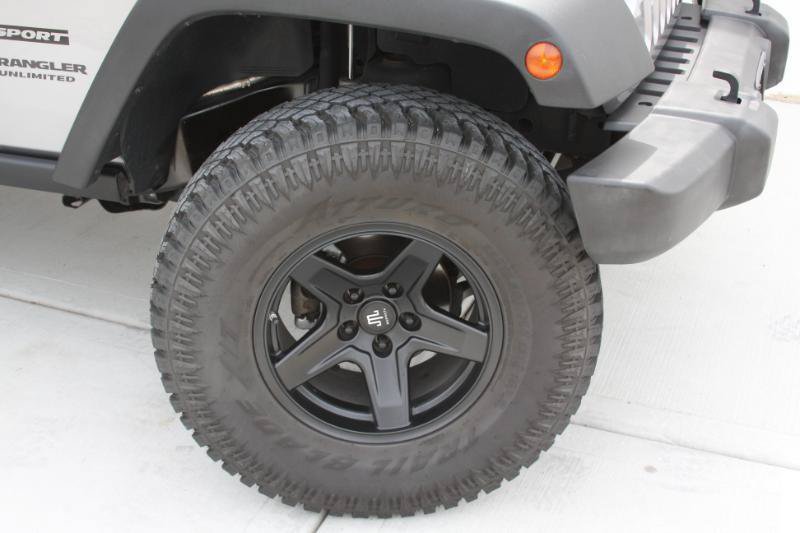 Used 2017 Jeep Wrangler Unlimited Sport w/ Quick Order Package 24S AWD/4WD image 10
